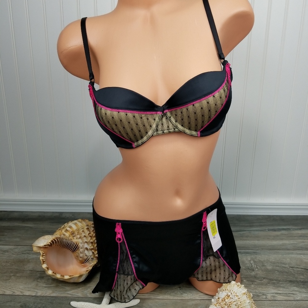 CASSANDRA Bra and Mini Half Slip Set 34C Medium Black Pink Zipper Detail